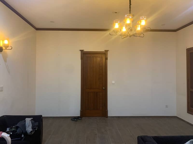 Luxury 300-Yard Bungalow For Rent In DHA Phase 7 Just Like New! 5