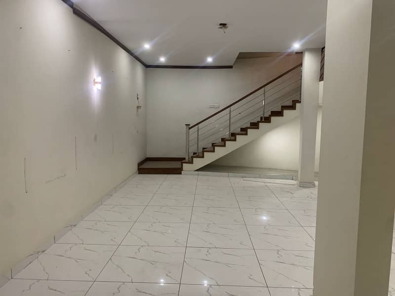 Luxury 300-Yard Bungalow For Rent In DHA Phase 7 Just Like New! 7