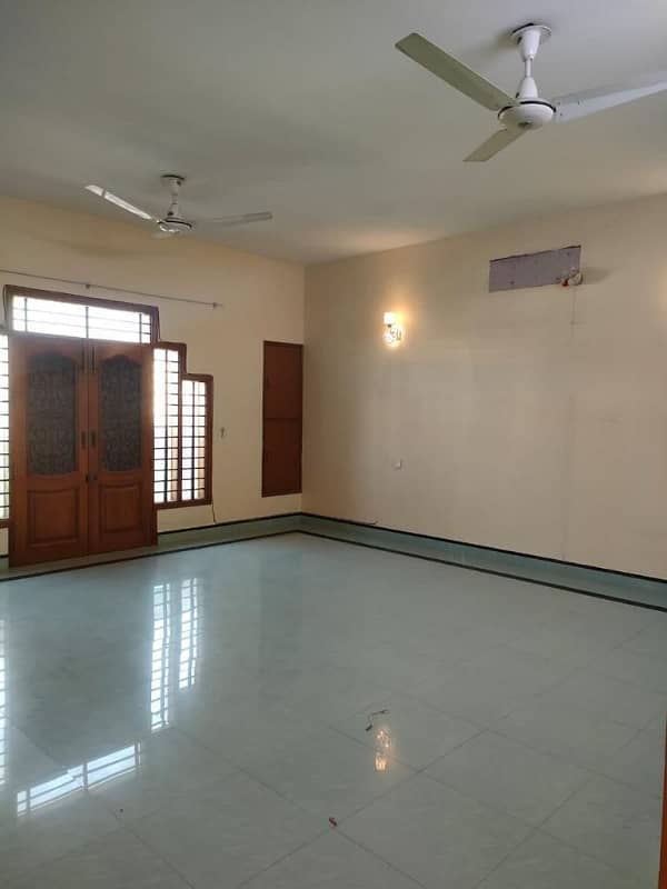 500 Yards Bungalow For Rent in DHA Phase 5 4