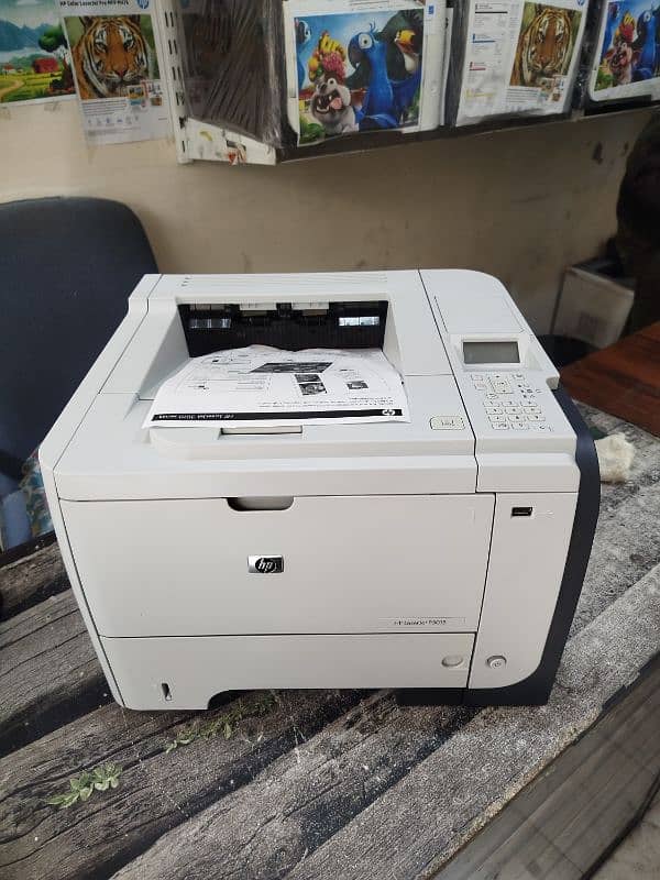 HP laserjet p3015dn 1