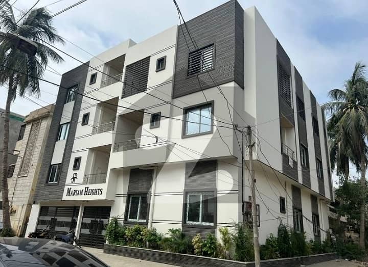 BEAUTIFUL TOWN HOUSE WITH ROOF 4