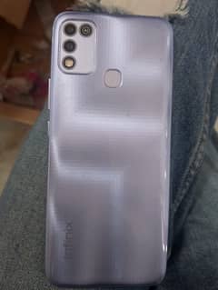 infinix hot 10 play . urgent sale contact 03094286547