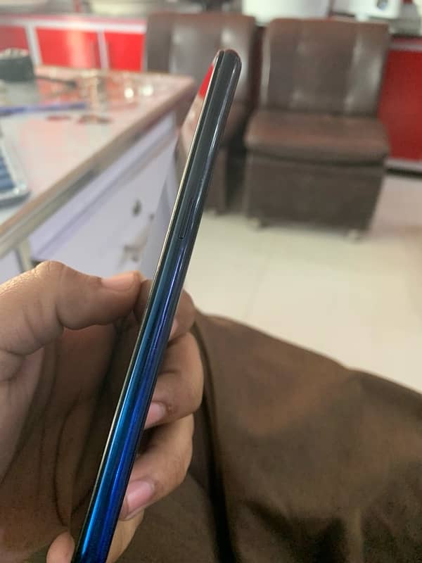 oppo f9 6-128 5