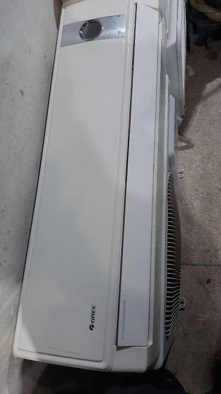 Gree ac good ok condition gass waghera ok 0