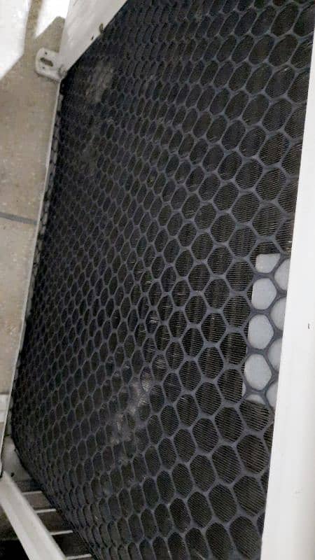 Gree ac good ok condition gass waghera ok 4