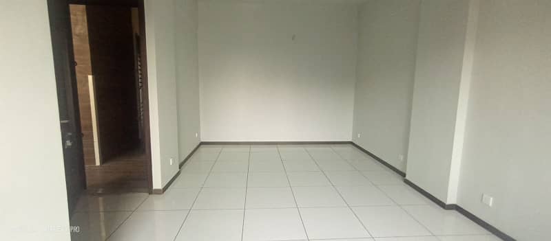 Office For Rent 39