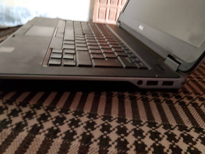 Laptop Dell 5