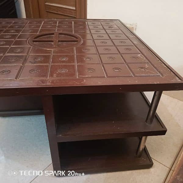 I HAVE SELL MY CENTER TABLE FOR URGENTLY 1