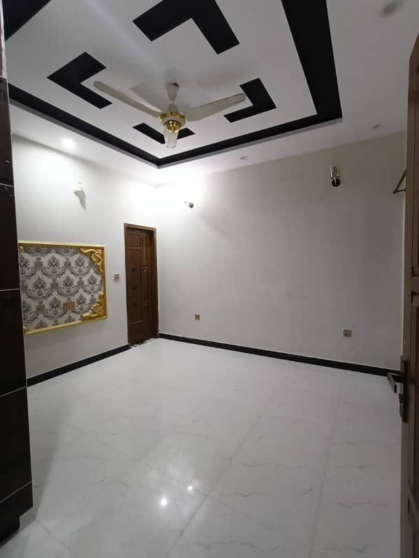 Brand New 10 Marla Upper Portion For Rent , Eden Residencia College Road, Lahore. 1