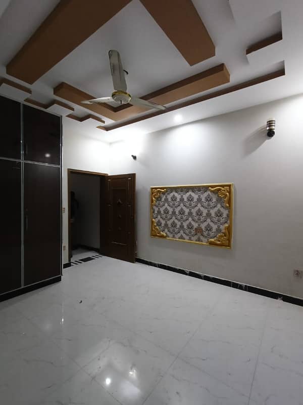 Brand New 10 Marla Upper Portion For Rent , Eden Residencia College Road, Lahore. 4