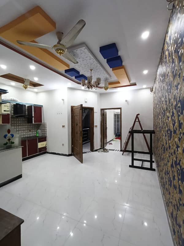 Brand New 10 Marla Upper Portion For Rent , Eden Residencia College Road, Lahore. 7