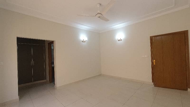 Ready To Buy A House 17 Marla In Askari 10 - Sector F 29