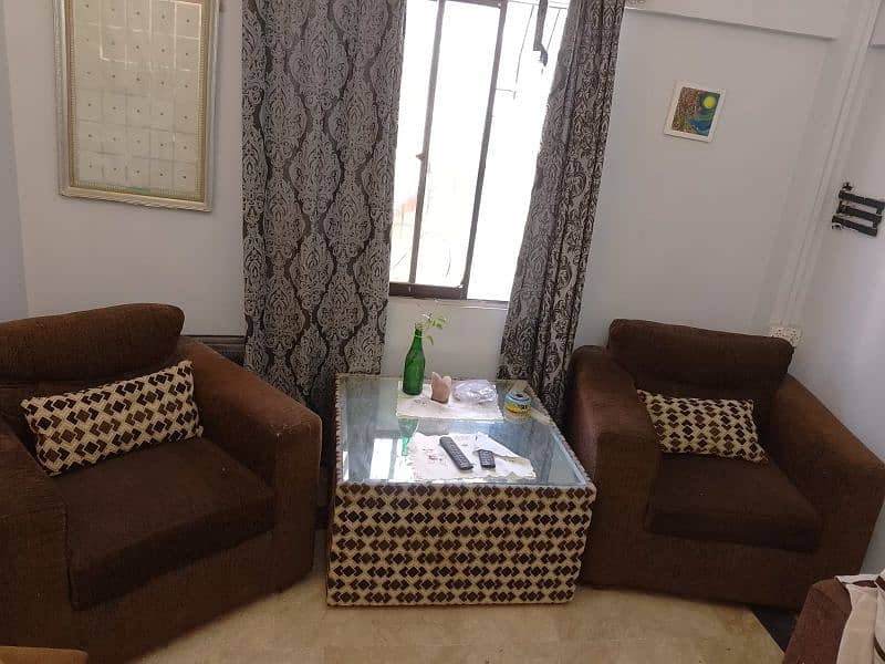 7 seater Sofa set with center Table (mirror cracked) 0