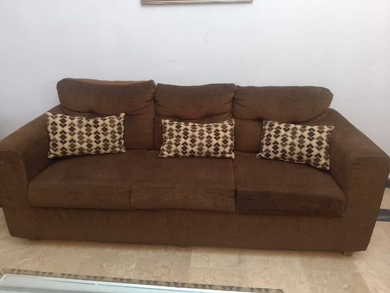 7 seater Sofa set with center Table (mirror cracked) 1