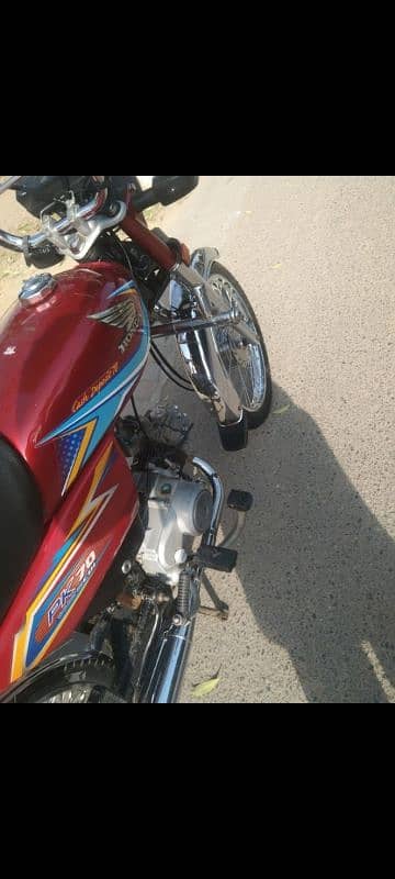 Honda CD 70 ka saman dala huwa hai 4