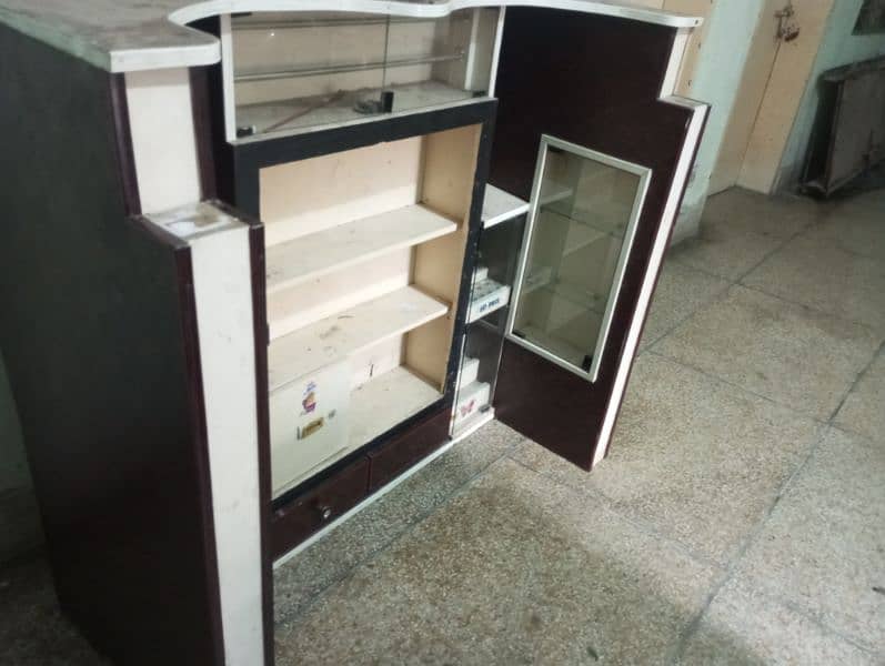 wardrobe table almari for sale 1