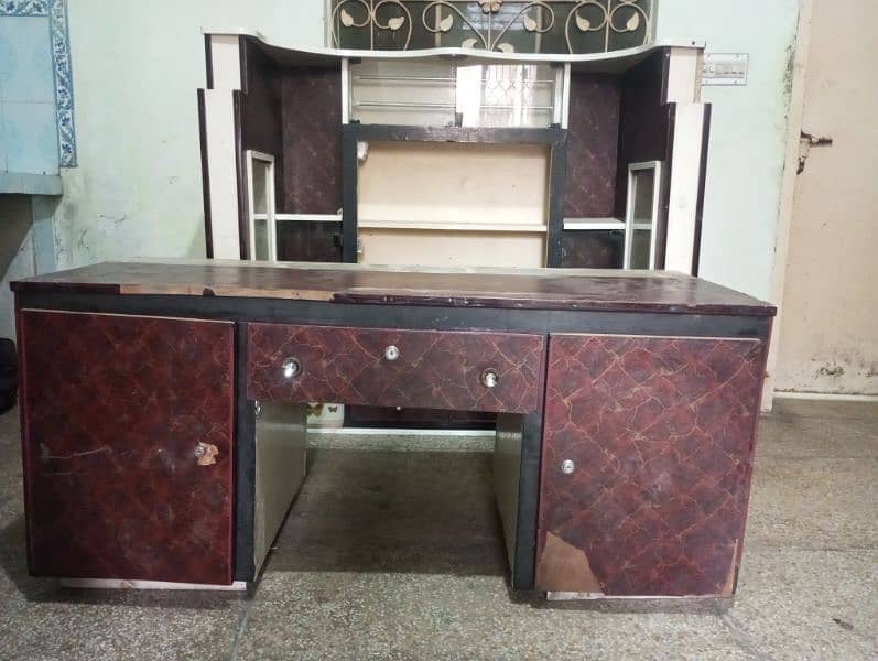 wardrobe table almari for sale 2