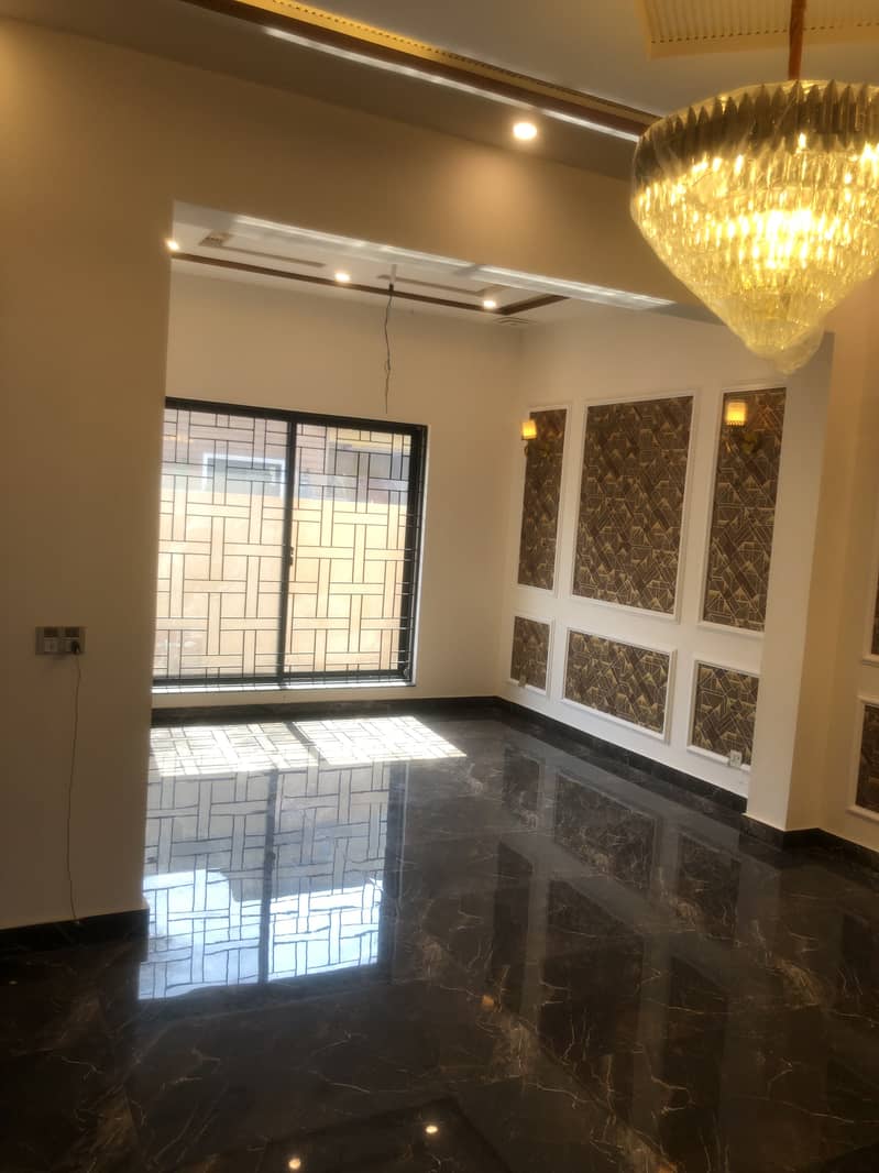 5 MARLA HOUSE FOR SALE IN KHAYABAN-E-AMIN 1