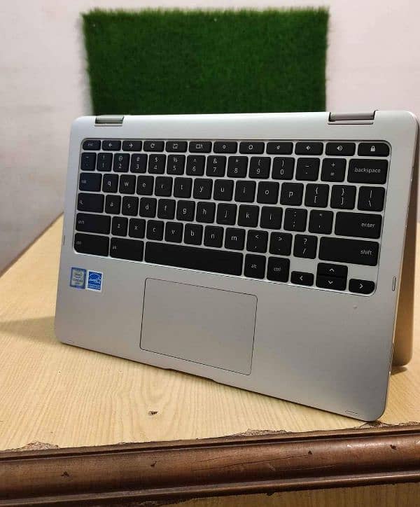 Asus Touch chromebook c302 4