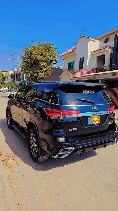 Toyota Fortuner 2018 6