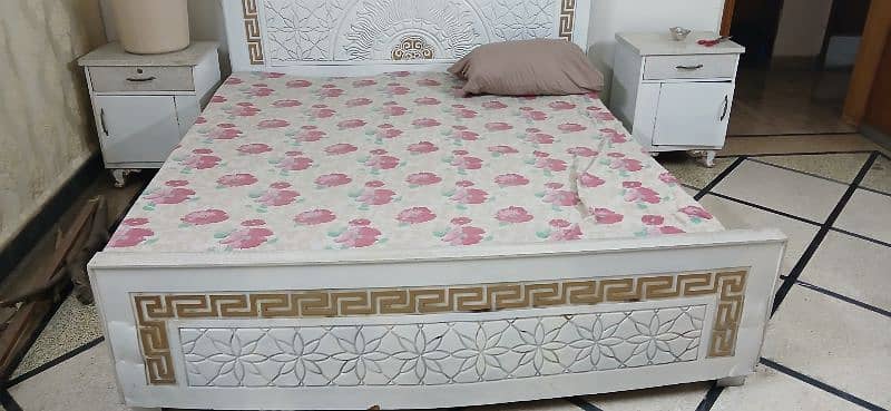 Bed in a reasonable condition / Used Slightly. 3