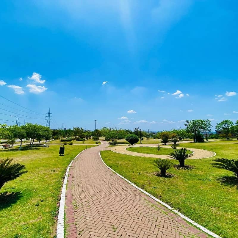 5090=20 Marla Plot for Sale in Block B, B-17 Multi Gardens, Islamabad 5