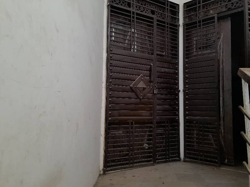 Flat Spread Over 450 Square Feet In Allahwala Town - Sector 31-B Available 1