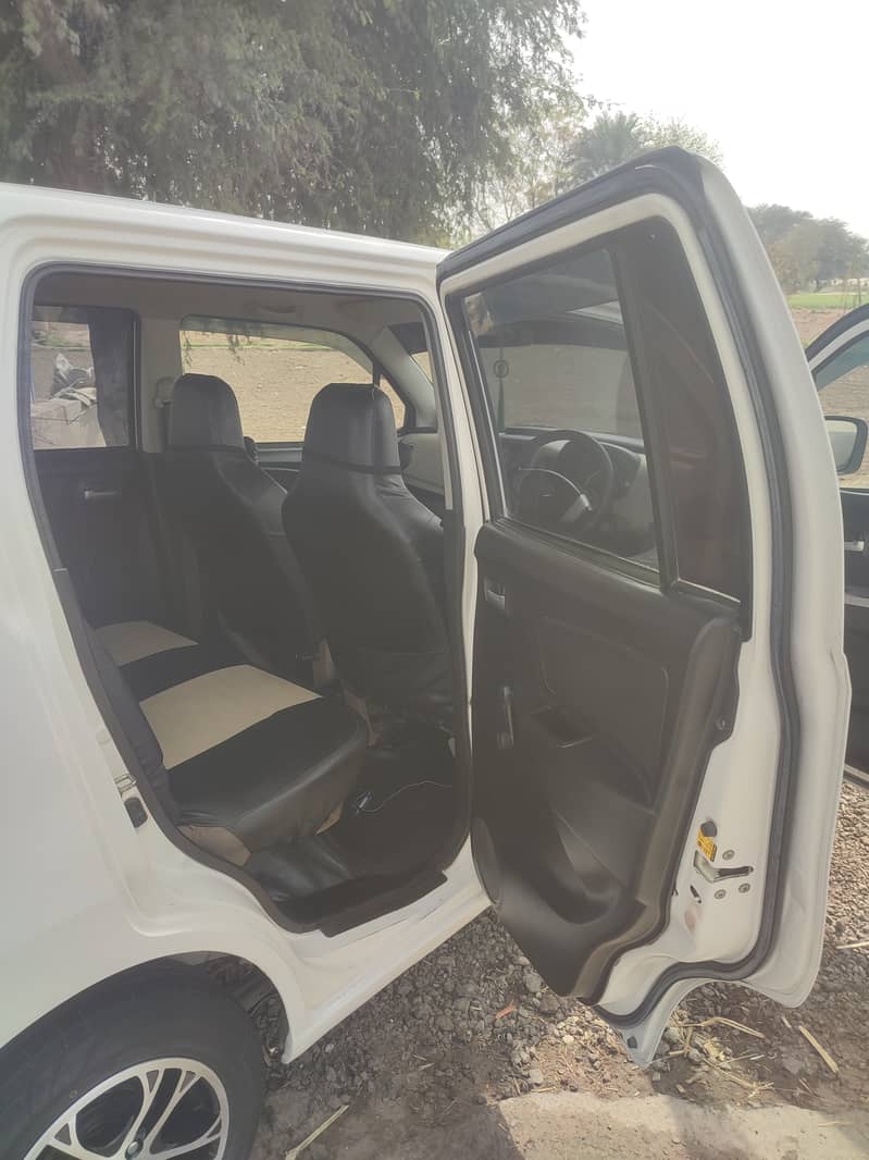 Suzuki Wagon R 2018 10