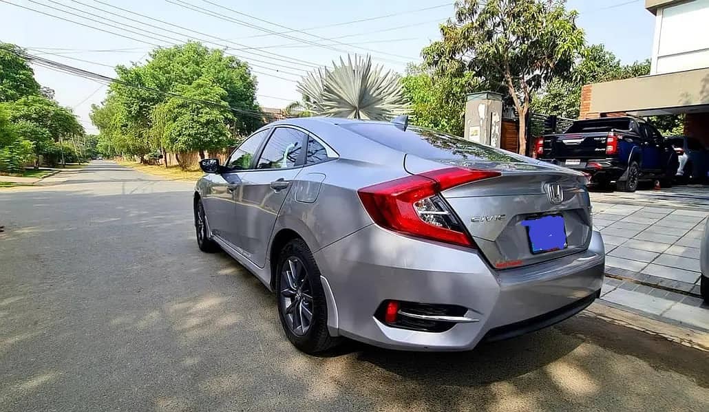 Honda Civic Oriel 2021 4