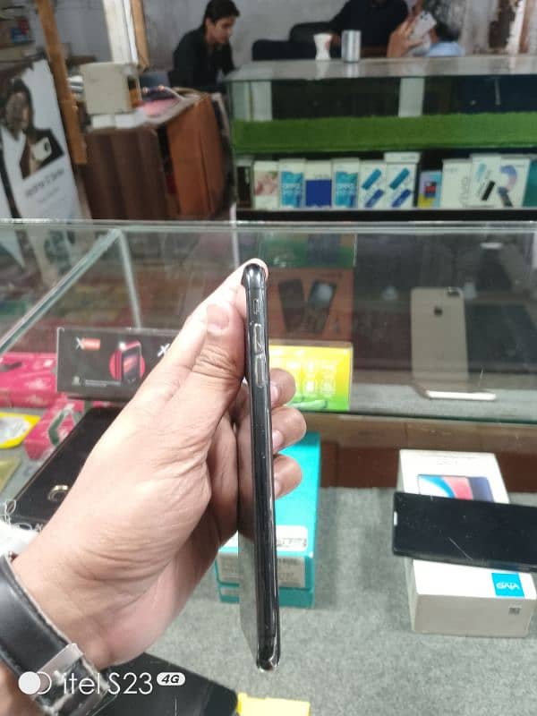 iphone xsmax 64gb factory 3