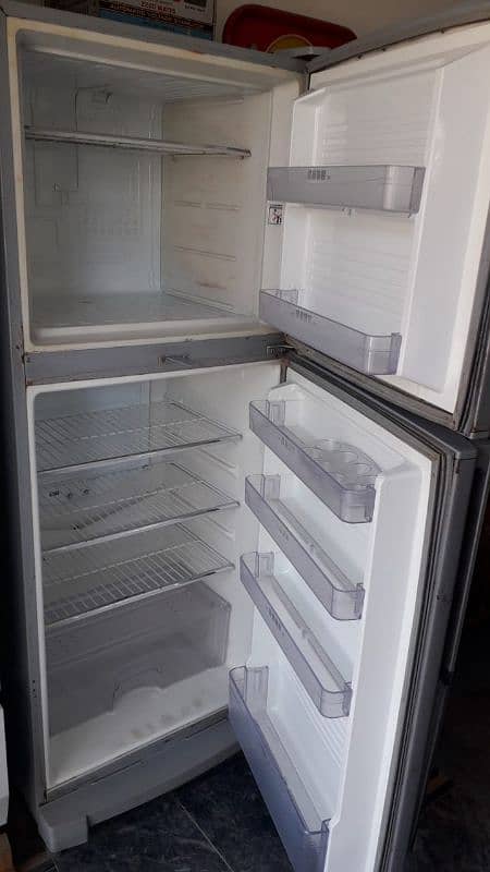 dawlance fridge 1