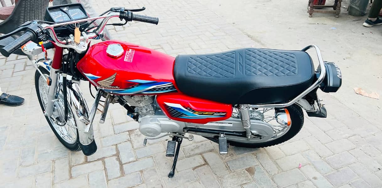 Honda CG 125 2024 Model | Honda in Bikes | CG 125 (03016735162) 4