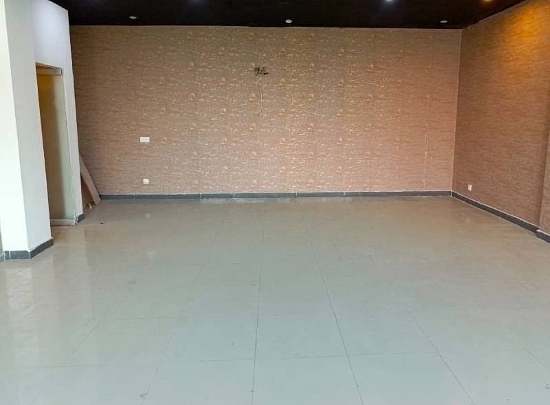 4 Marla 3rd Floor Office With Elevator For Rent In DHA Phase 5,Block CCA, Lahore. 3