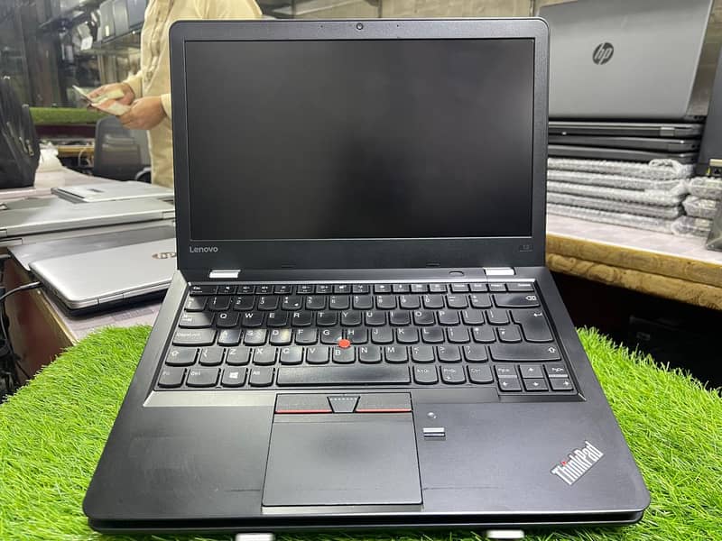 Lenovo Thinkpad 13 i5 7th Gen (0322-8832611) 3