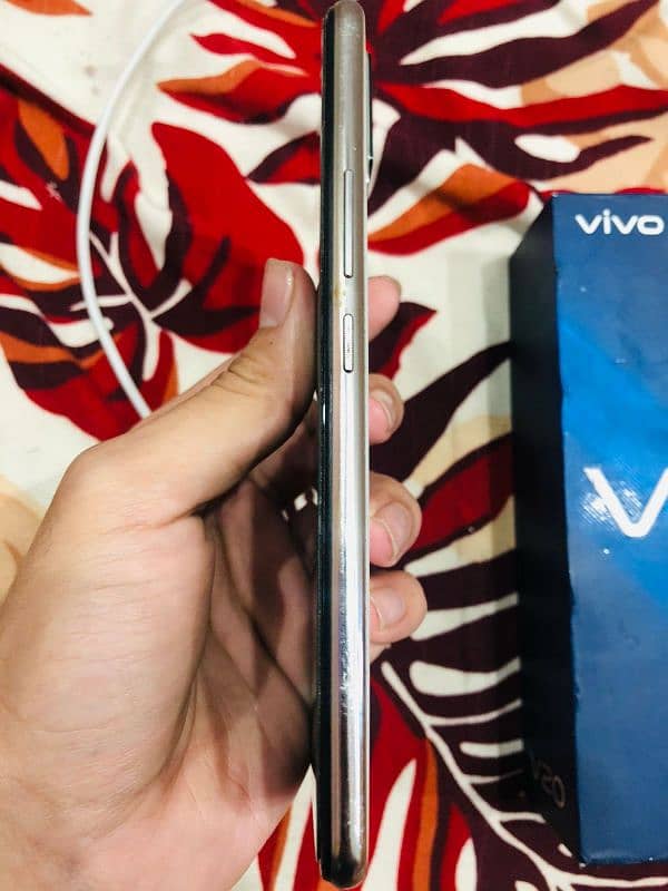 Vivo V20 2