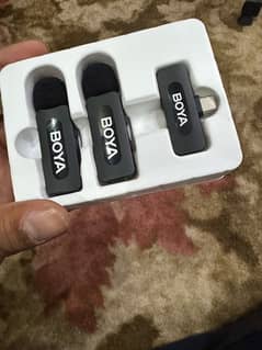 Boya by v20 professional microphone