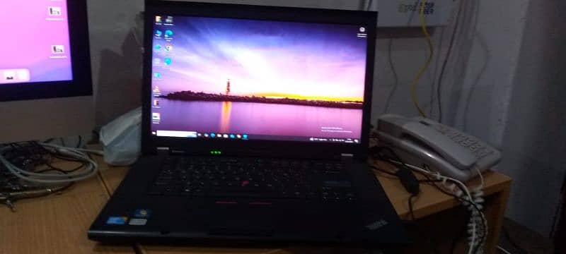 Lenova Thinkpad i 7 1st Generation Laptop 3