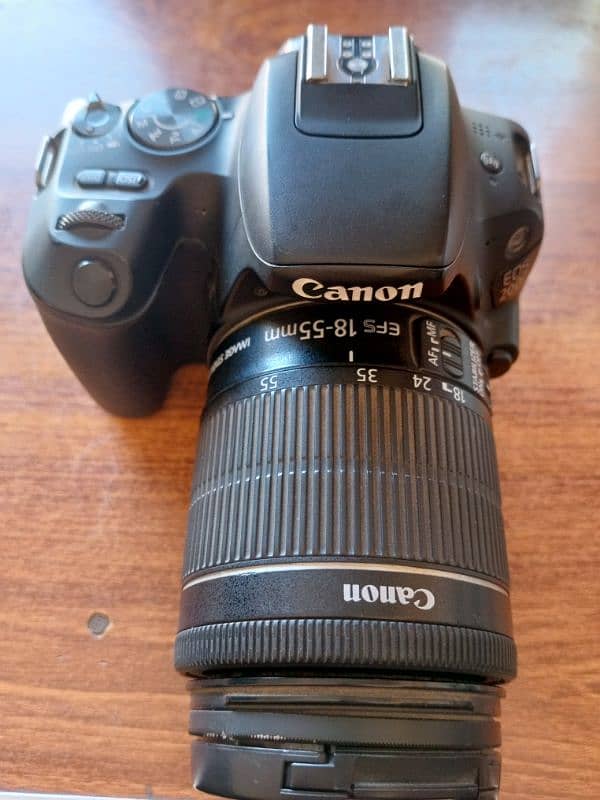 canon 200d dslr with 18-55 is stm lense fresh condition 3