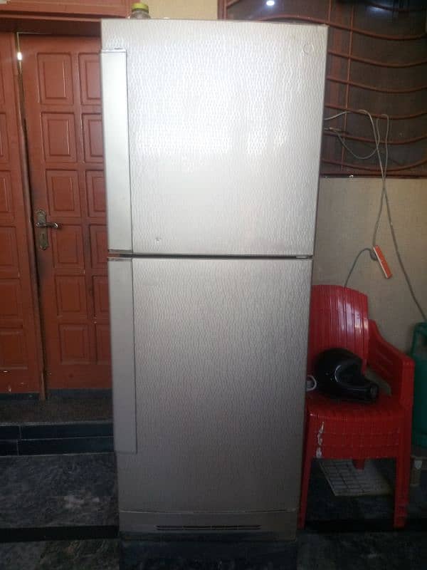 PEL XL Size fridge in good condition for sale 2