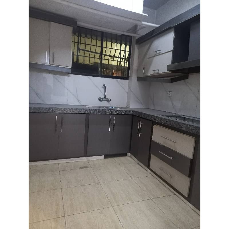 3 Bed Drawing Dining Flat For Rent In Bahadurabad 1