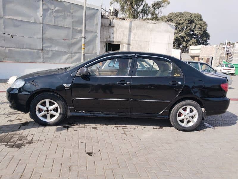 Toyota Corolla Altis 2005 7