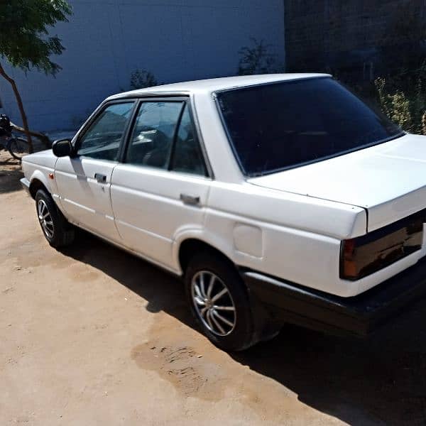 Nissan Sunny 1988 B12 7