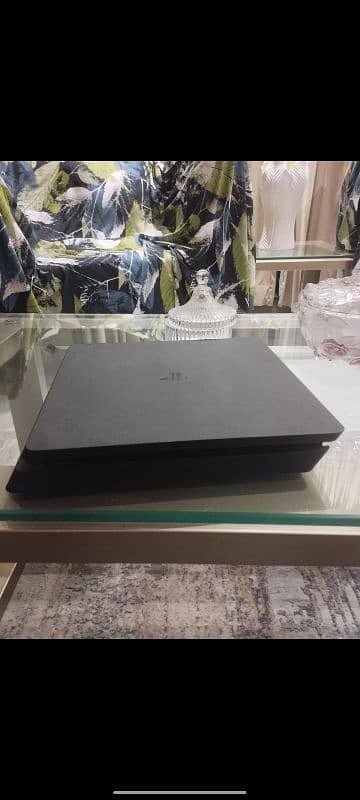 PS4 slim 500gb mint condition 3