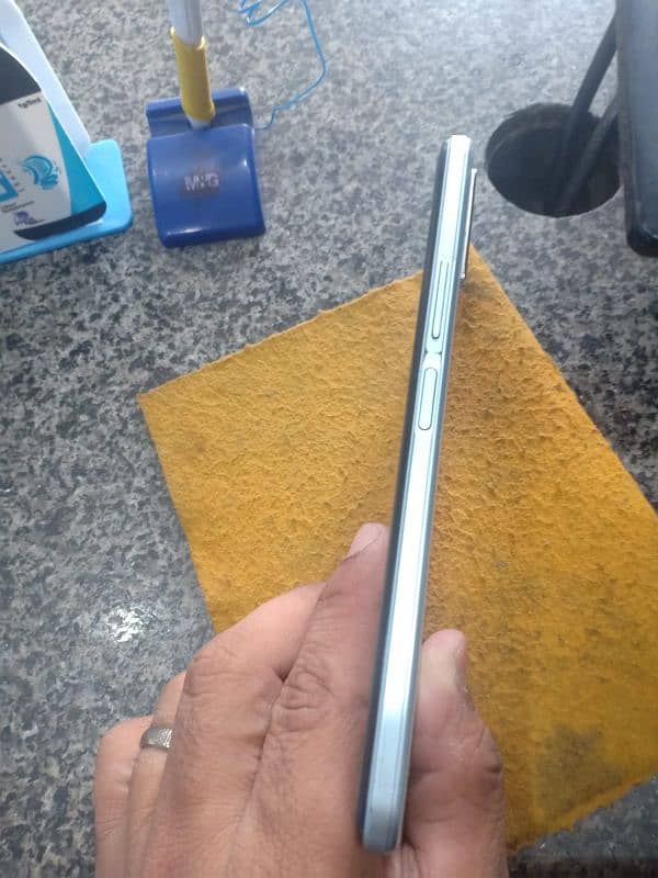 selling my vivo y21 3