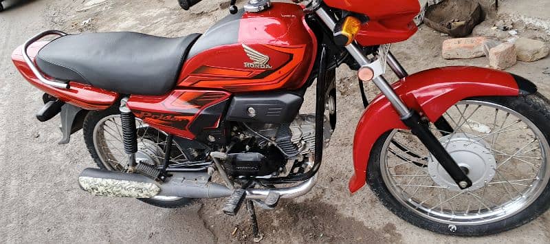 Honda pridor 100cc 6