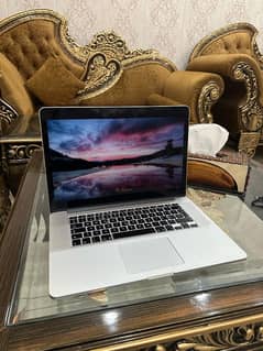 MACBOOK