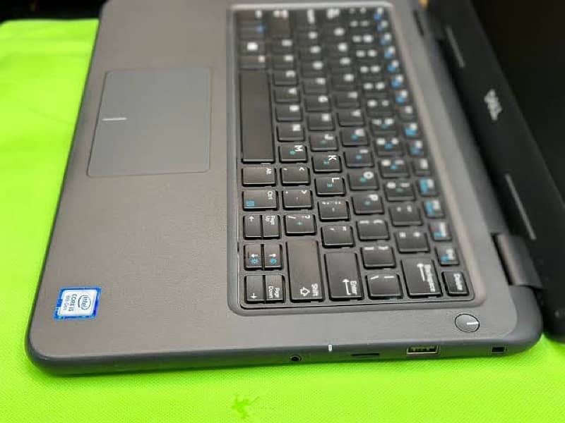 Dell Latitude 3310|Core i5-8th gen|8gb ram|256gb ssd| 1