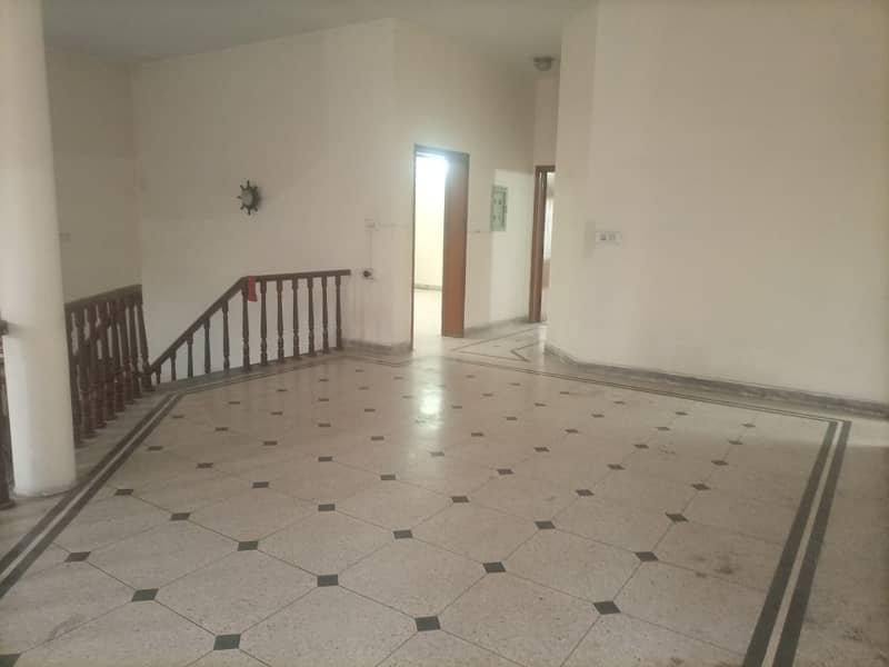 1 Kanal Beautiful House Upper Portion Available for Rent in X Block Phase 3 DHA Lahore 0