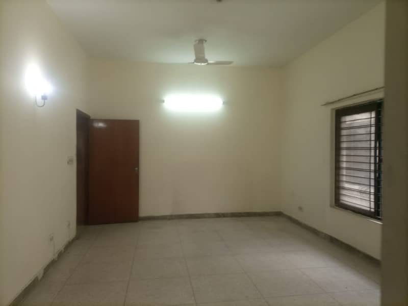 1 Kanal Beautiful House Upper Portion Available for Rent in X Block Phase 3 DHA Lahore 8