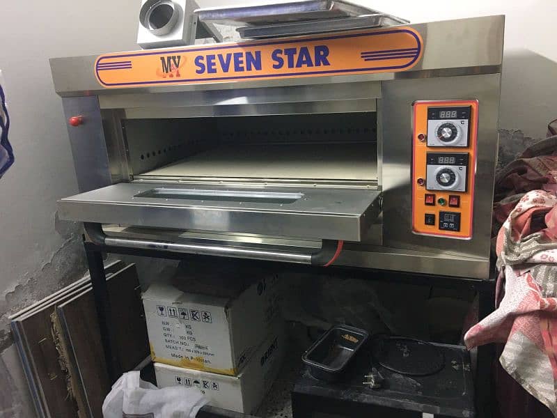 Gas oven for 8